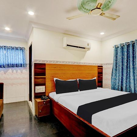 Hotel O Hanuman Pet Near Railway Station Vijayawāda Екстериор снимка