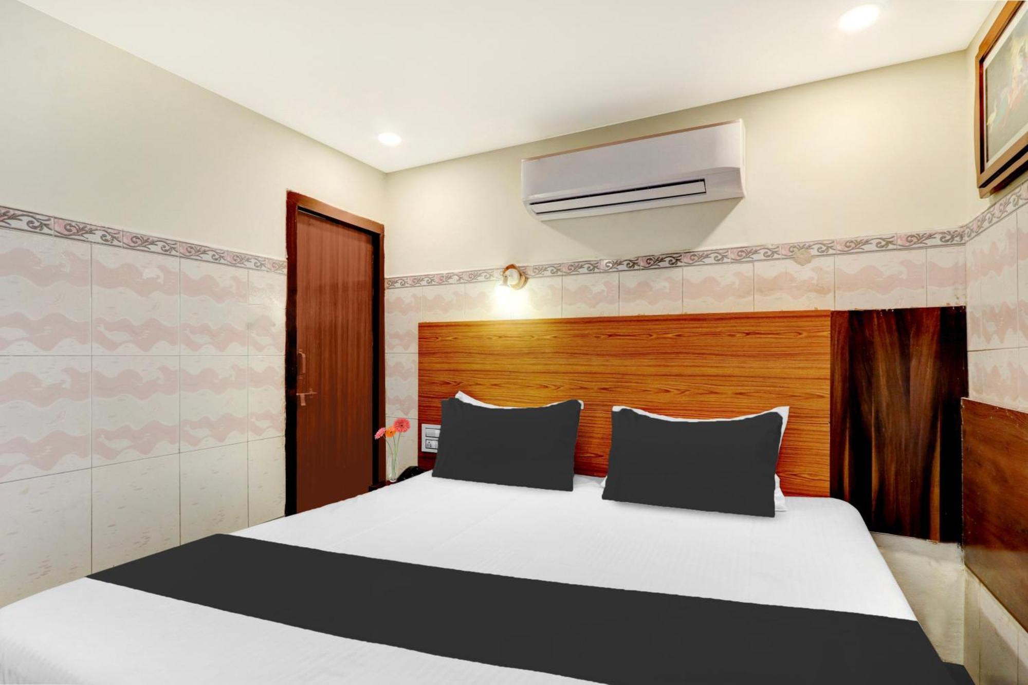 Hotel O Hanuman Pet Near Railway Station Vijayawāda Екстериор снимка