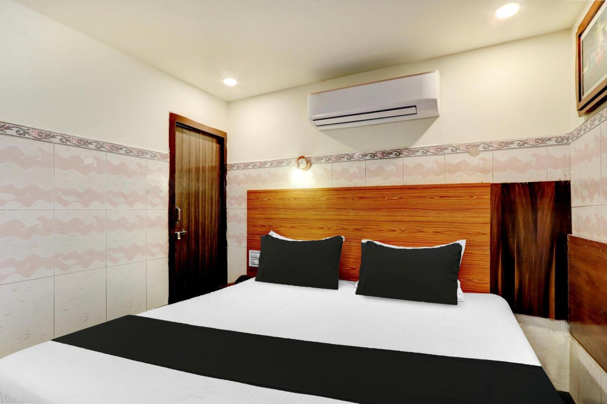 Hotel O Hanuman Pet Near Railway Station Vijayawāda Екстериор снимка